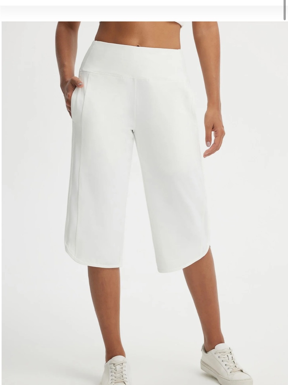 NWT Baleaf Stretchy High-Rise Capri 17"
Size 2XL